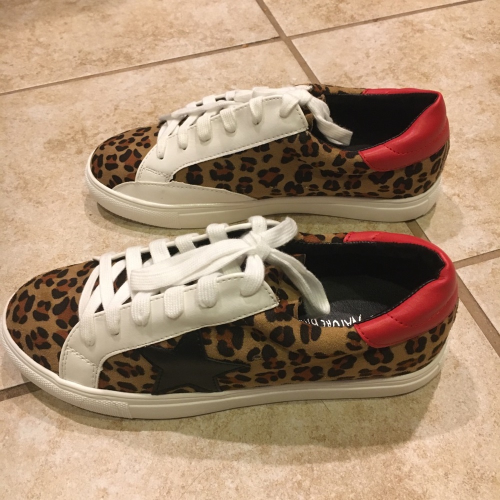 Leopard Lace-up Sneakers - Picture 6 of 6